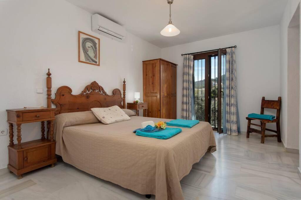 Preciosa Villa Con Gran Piscina Y Fabulosas Vistas Alhaurín de la Torre Dış mekan fotoğraf